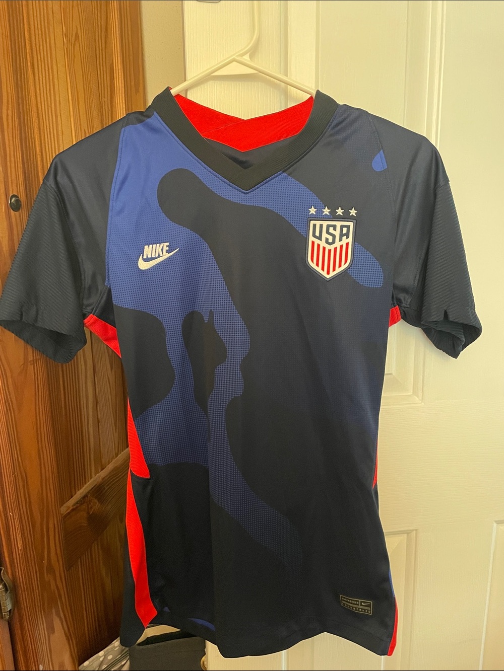 Nike USA Soccer Replica Jersey in Navy & Red [PERFECT FOR THE WORLD CUP] ⚽️⚽️⚽️